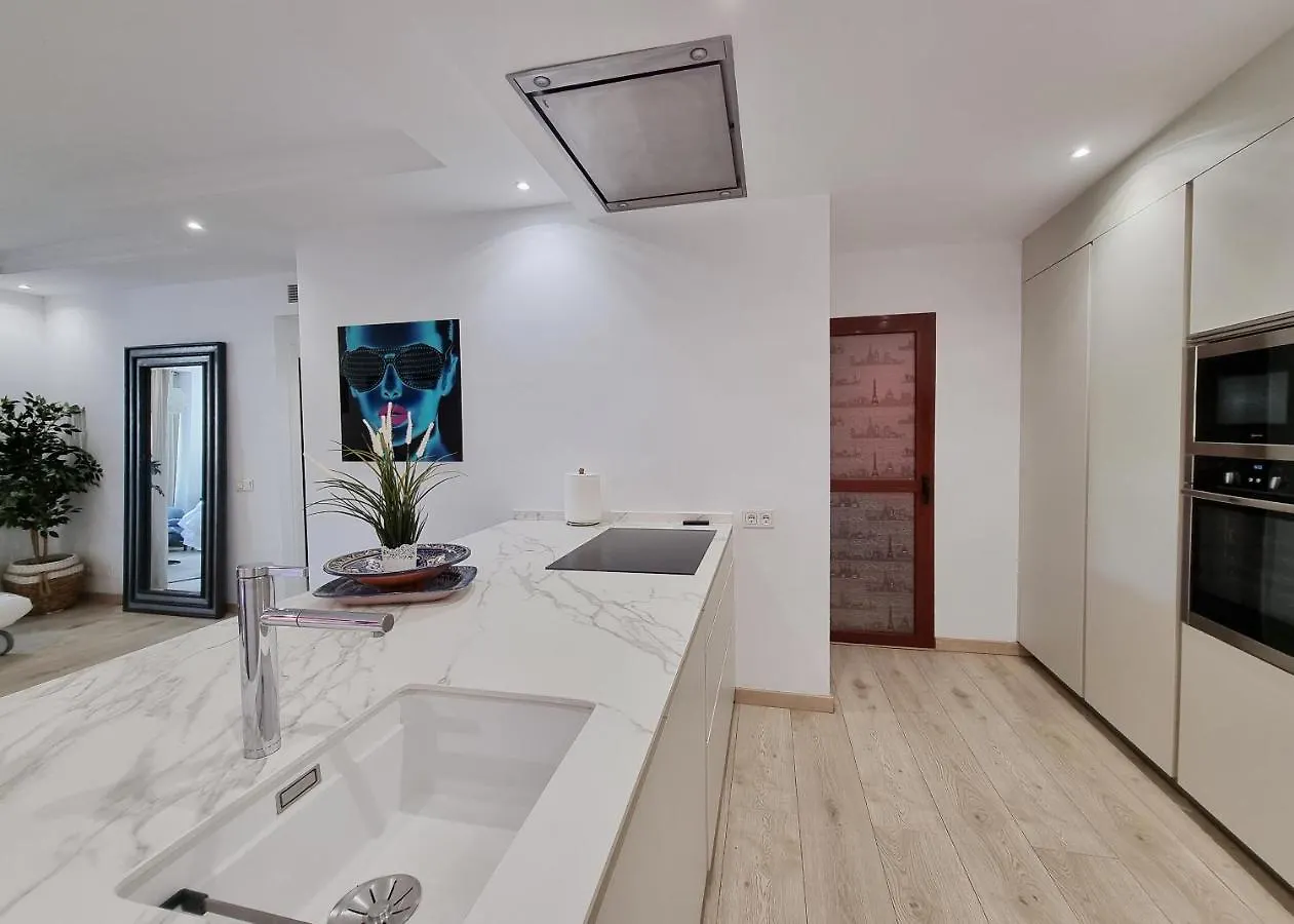 Luxury Apartment In Jardines De Don Carlos Marbella