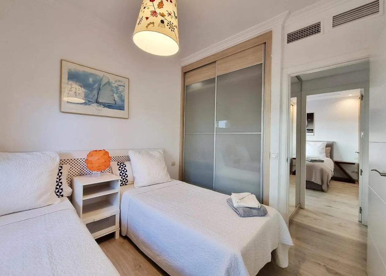 Luxury Apartment In Jardines De Don Carlos Marbella