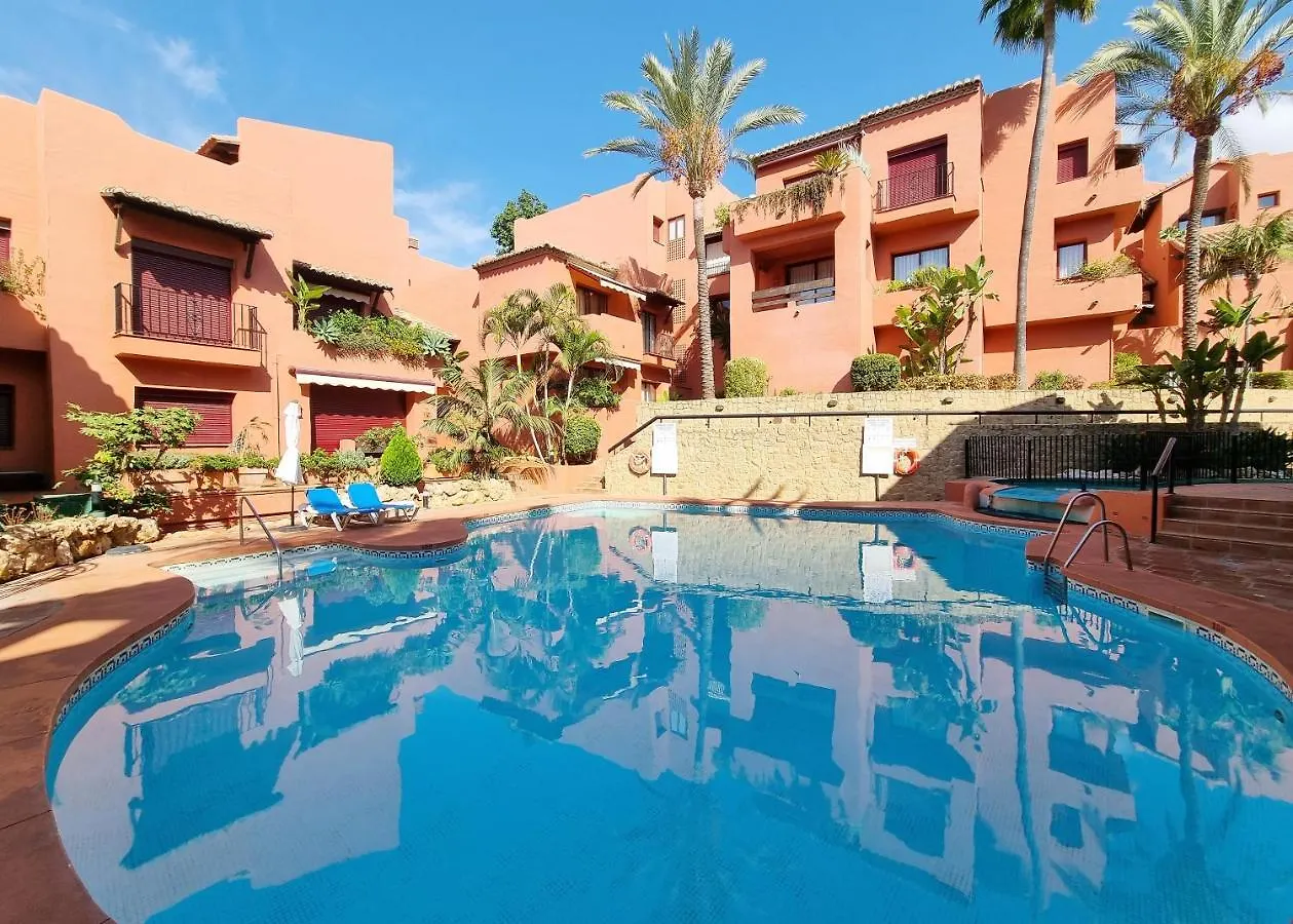 Luxury Apartment In Jardines De Don Carlos Marbella