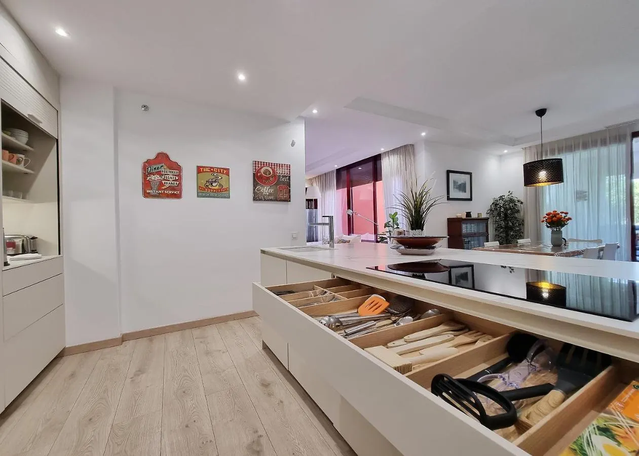Luxury Apartment In Jardines De Don Carlos Marbella 0*,