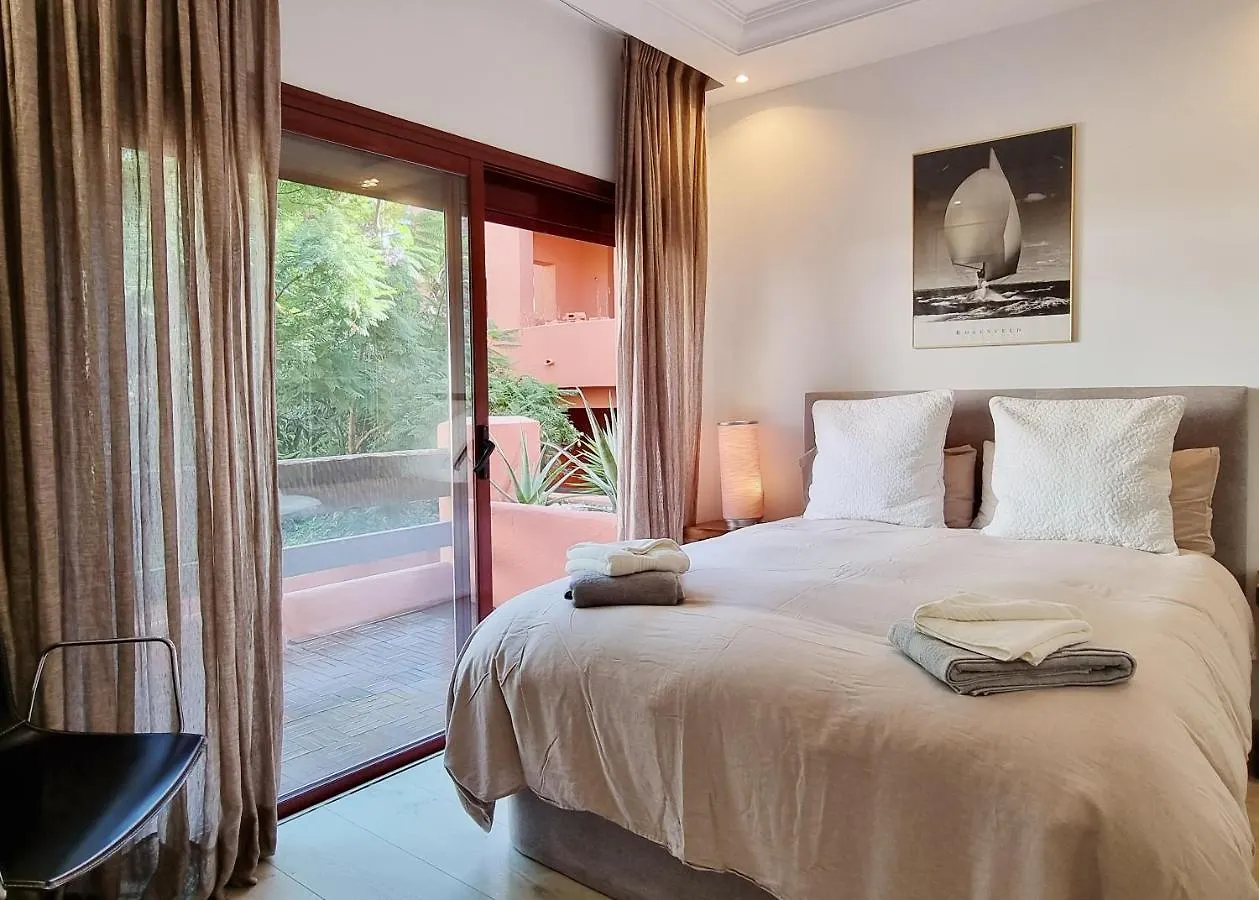 Luxury Apartment In Jardines De Don Carlos Marbella