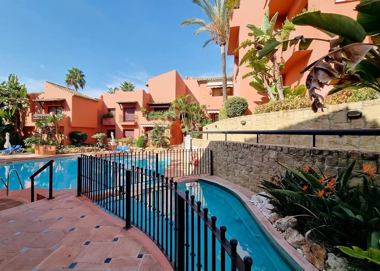 Luxury Apartment In Jardines De Don Carlos Marbella