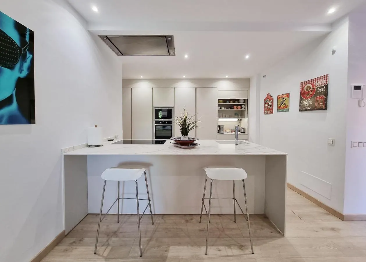 Luxury Apartment In Jardines De Don Carlos Marbella