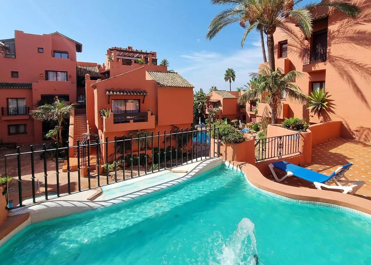 Luxury Apartment In Jardines De Don Carlos Marbella
