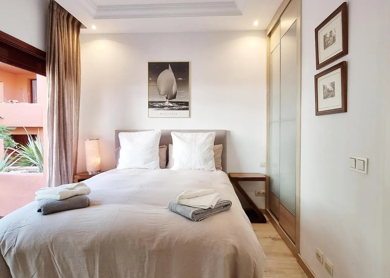 Luxury Apartment In Jardines De Don Carlos Marbella
