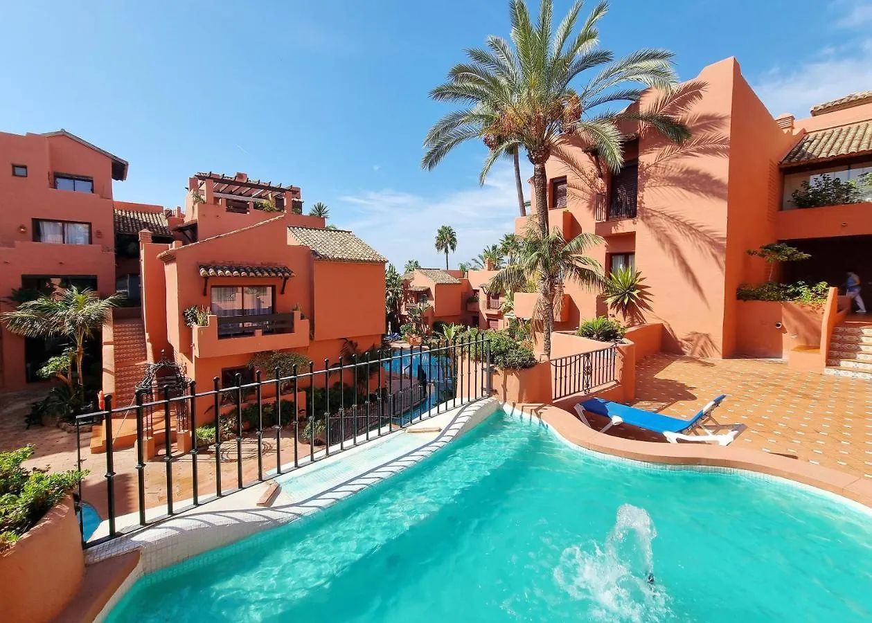 Luxury Apartment In Jardines De Don Carlos 马尔韦利亚