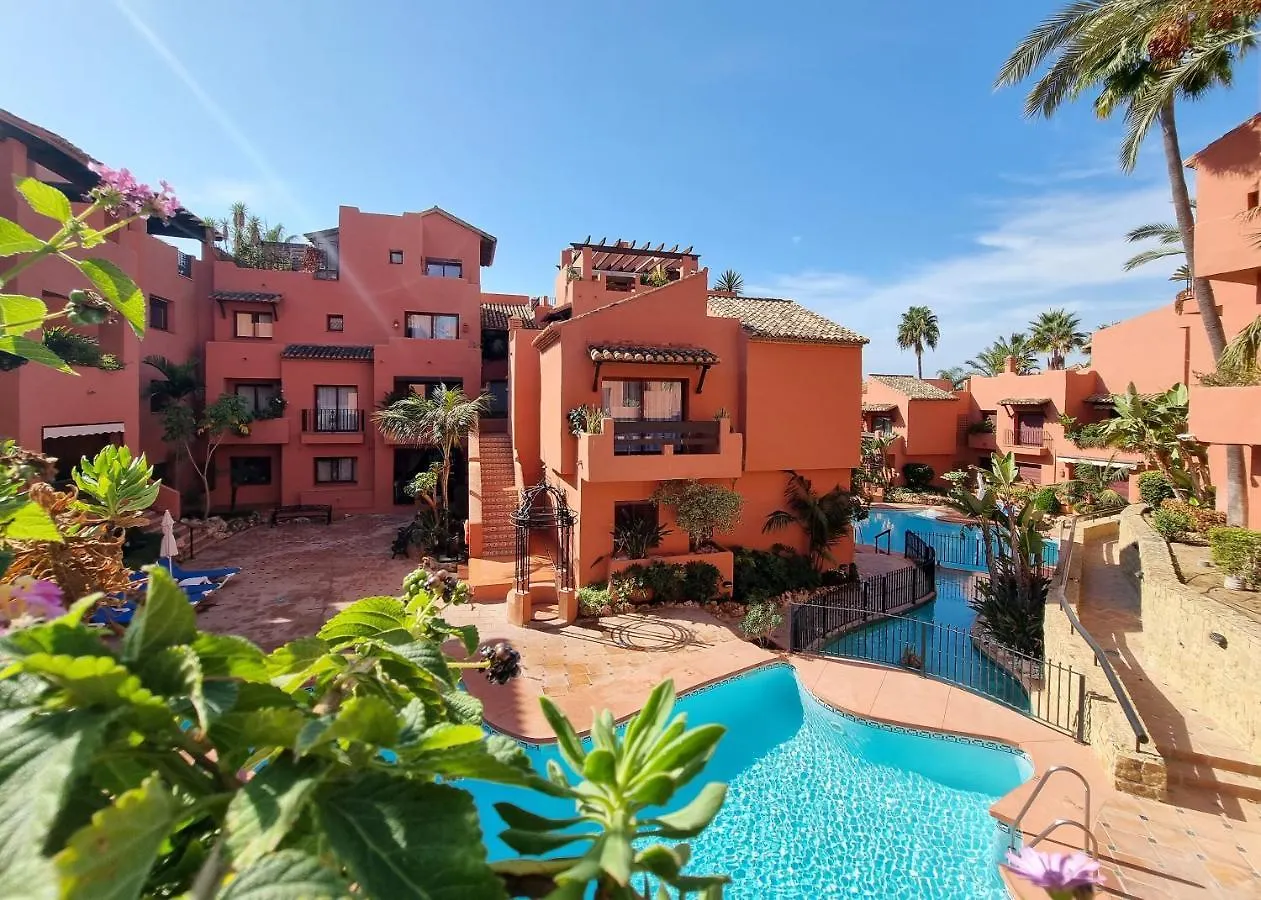 Luxury Apartment In Jardines De Don Carlos 马尔韦利亚